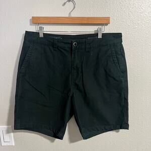 Roark Men's Black Shorts Size 34